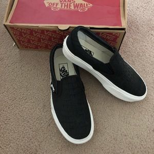 NEVER WORN - Vans Classic Slip Ons Snake Skin